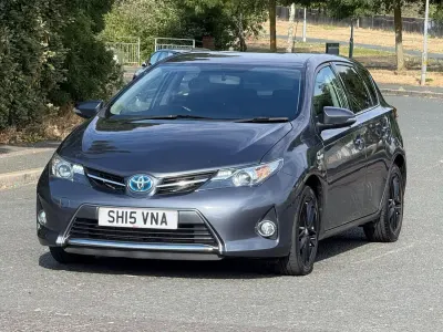 Used Toyota Auris Hybrid