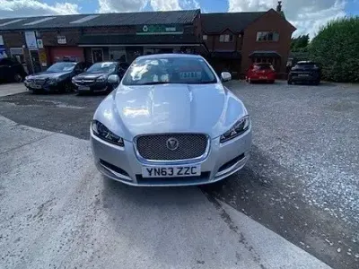 Używany Jaguar XF Business Edition 163 KM (119 kW) 2013 Srebrny Sedan/Limuzyna
