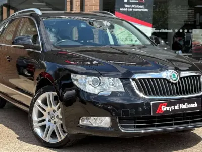 Used Skoda Superb Elegance 170 HP (125 kW) 2012 Black Estate