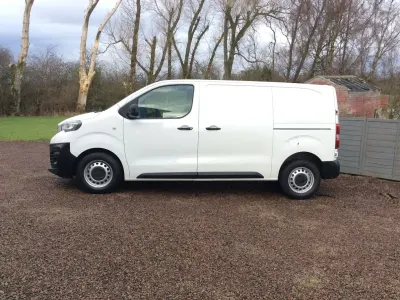 Begagnad Peugeot Expert 2020 Vit Van