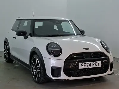 Used Mini Cooper Sport 156 HP (114 kW) 2024 White Hatchback