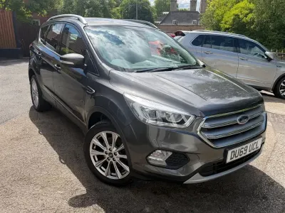 Usado Ford Kuga Titanium 150 HP (110 kW) 2019 Cinzento SUV