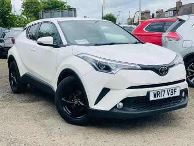 Used Toyota C-HR 116 HP (85 kW) 2017 White SUV