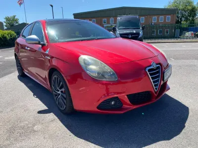 Used Alfa Romeo Giulietta 235 HP (172 kW) 2013 Red Hatchback
