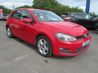 Begagnad VW Golf VII Match 2014 Röd Halvkombi
