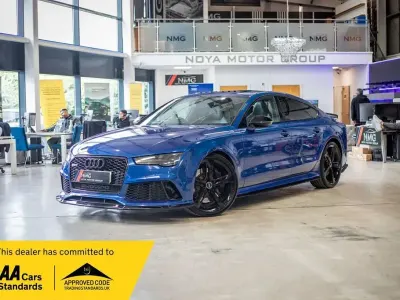 Usado Audi RS7 Sportback Advanced 560 HP (411 kW) 2016 Azul Citadino