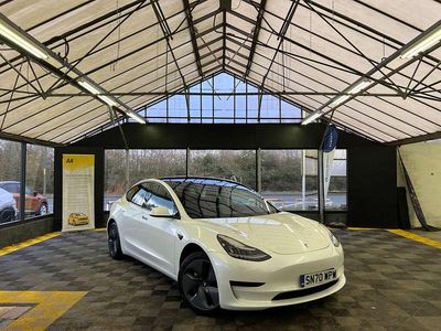Used Tesla Model 3 Standard Range 239 kW (325 HP) 2020 White Sedan