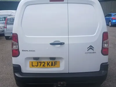 Second-hand Citroën Berlingo 100 CP (73 kW) 2023 Alb Monovolum