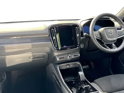 Used Volvo XC40 Plus 197 HP (144 kW) 2024 Blue SUV