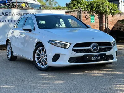 Begagnad Mercedes A200 163 HK (119 kW) 2020 Vit Halvkombi