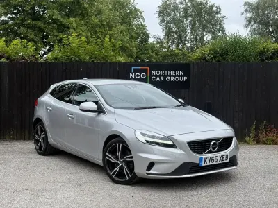 Used Volvo V40 R-Design Pro 120 HP (88 kW) 2016 Silver Hatchback