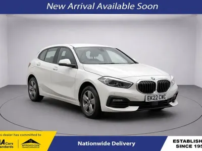 Używany BMW 118 136 KM (100 kW) 2022 Biały Hatchback