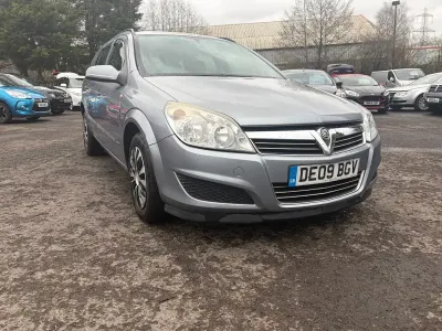 Gebraucht Vauxhall Astra Design Edition 138 PS (101 kW) 2009 Silber Kombi