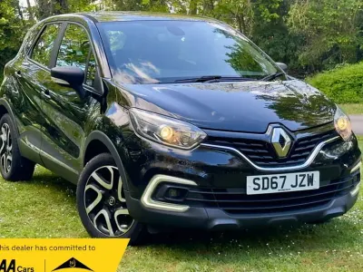 Used Renault Captur Dynamique 90 HP (66 kW) 2017 Black SUV