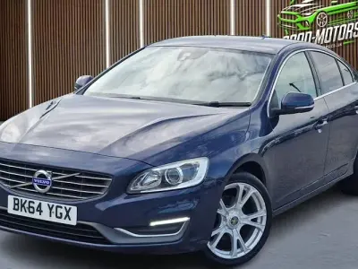 Usado Volvo S60 SE Lux 181 HP (133 kW) 2015 Sedan