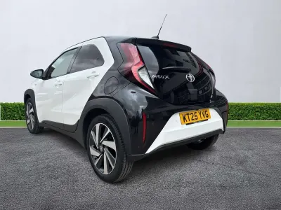 Used Toyota Aygo X 72 HP (52 kW) 2025 White SUV