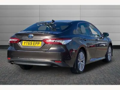 Used Toyota Camry 218 HP (160 kW) 2019 Graphite Sedan