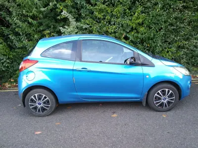 Używany Ford Ka 69 KM (50 kW) 2012 Niebieski Hatchback