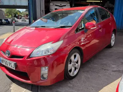 Used Toyota Prius 136 HP (100 kW) 2010 Red Hatchback