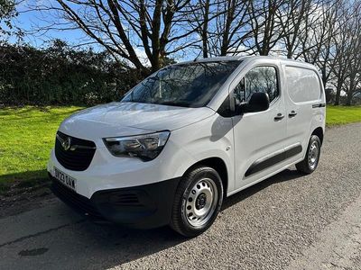 Used Vauxhall Combo 100 HP (73 kW) 2023 White MPV