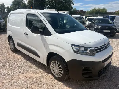 Used Citroën Berlingo 75 HP (55 kW) 2019 White MPV