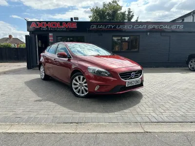 Used Volvo V40 SE Lux 115 HP (84 kW) 2013 Red Hatchback
