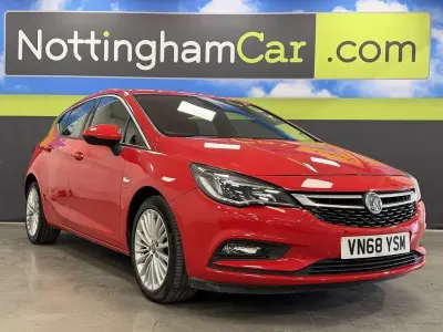 Usado Vauxhall Astra Elite 200 CV (147 kW) 2018 Rojo Utilitario