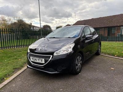 Used Peugeot 208 Access 82 HP (60 kW) 2014 Black Hatchback