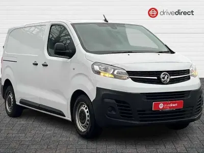 Used Vauxhall Vivaro S 100 HP (73 kW) 2023 White MPV