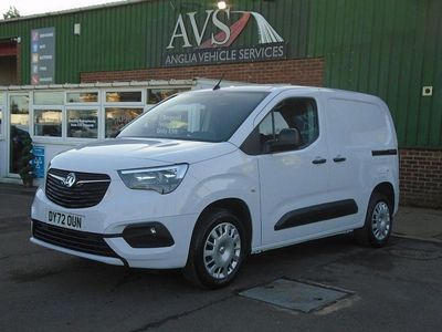 Used Vauxhall Combo Sportive 100 HP (73 kW) 2022 White MPV