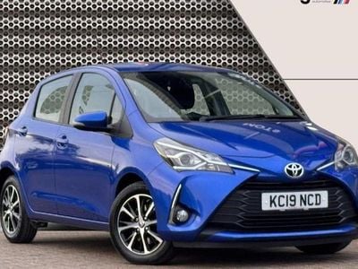 Used Toyota Yaris 107 HP (78 kW) 2019 Blue Hatchback