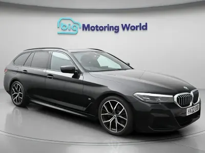 Begagnad BMW 520 M Sport 190 HK (139 kW) 2022 Svart Kombi