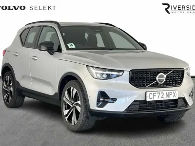 Usado Volvo XC40 Ultimate 197 HP (144 kW) 2023 Prateado SUV