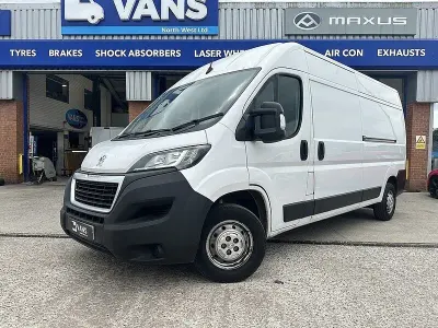 Used Peugeot Boxer 140 HP (102 kW) 2022 White Van