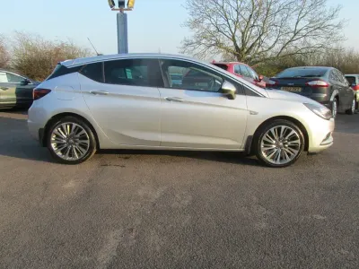 Second-hand Vauxhall Astra 2019 Argintiu Hatchback