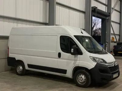 Usado Citroën Relay 140 HP (102 kW) 2023 Branco Van