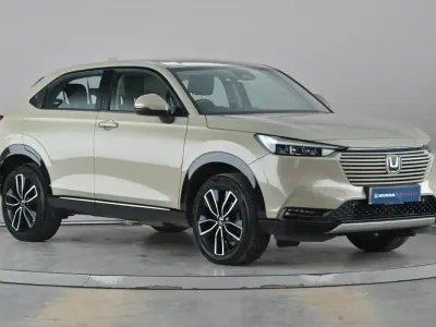 Używany Honda HR-V Advance 131 KM (96 kW) 2022 Beżowy SUV