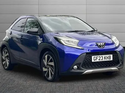 Used Toyota Aygo X 72 HP (52 kW) 2023 Juniper blue with black SUV