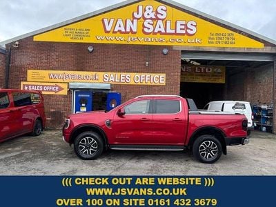 Used Ford Ranger Platinum 240 HP (176 kW) 2023 Red Pickup