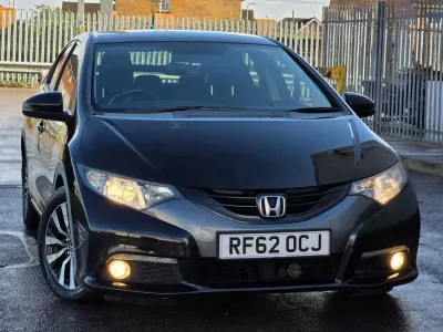 Używany Honda Civic ES 120 KM (88 kW) 2013 Czarny Hatchback
