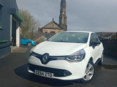 Used Renault Clio IV Dynamique 90 HP (66 kW) 2014 White Hatchback