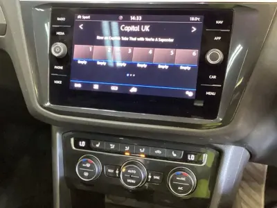 Używany VW Tiguan R-line 240 KM (176 kW) 2018 Szary SUV