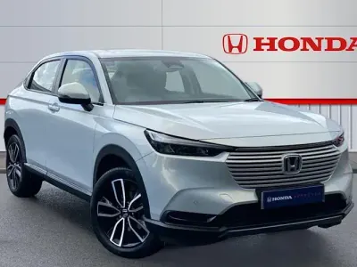 Käytetty Honda HR-V Elegance 131 HP (96 kW) 2024 Katumaasturi