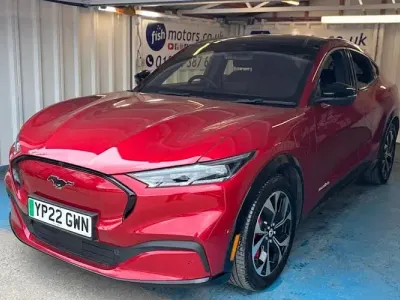 Begagnad Ford Mustang Extended Range 351 HK (258 kW) 2021 Röd SUV