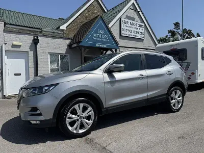 Used Nissan Qashqai N-Connecta 2018 Silver SUV