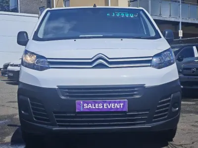 Begagnad Citroën Dispatch 101 HK (74 kW) 2023 Vit Minibuss