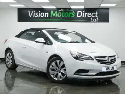Used Vauxhall Cascada S 140 HP (102 kW) 2015 White Cabriolet