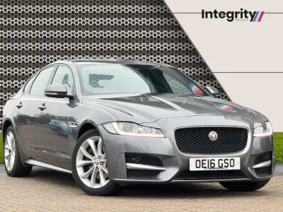 Gebraucht Jaguar XF R-Sport 180 PS (132 kW) 2016 Grau Limousine