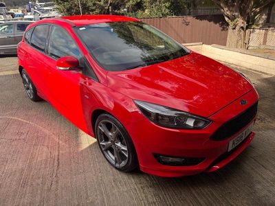 Used Ford Focus ST-Line X 120 HP (88 kW) 2018 Red Hatchback
