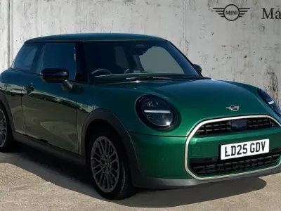 Używany Mini Cooper Exclusive 114 kW (156 KM) 2025 Zielony Hatchback